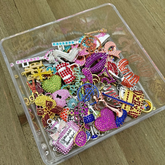 25pc Mixed Charm Sets, Charm Bundle, Bling Charms, Wholesale Charms, - Picture 3 of 3